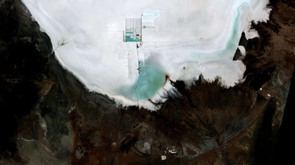Lithium mine at Bolivia´s Uyuni Salt Flat. Oton Barros / Wikimedia Commons
